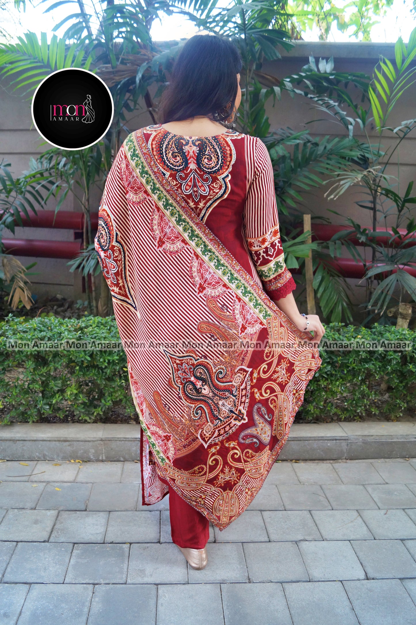 Mirrored Grace-Pakistani Style Kurti Set