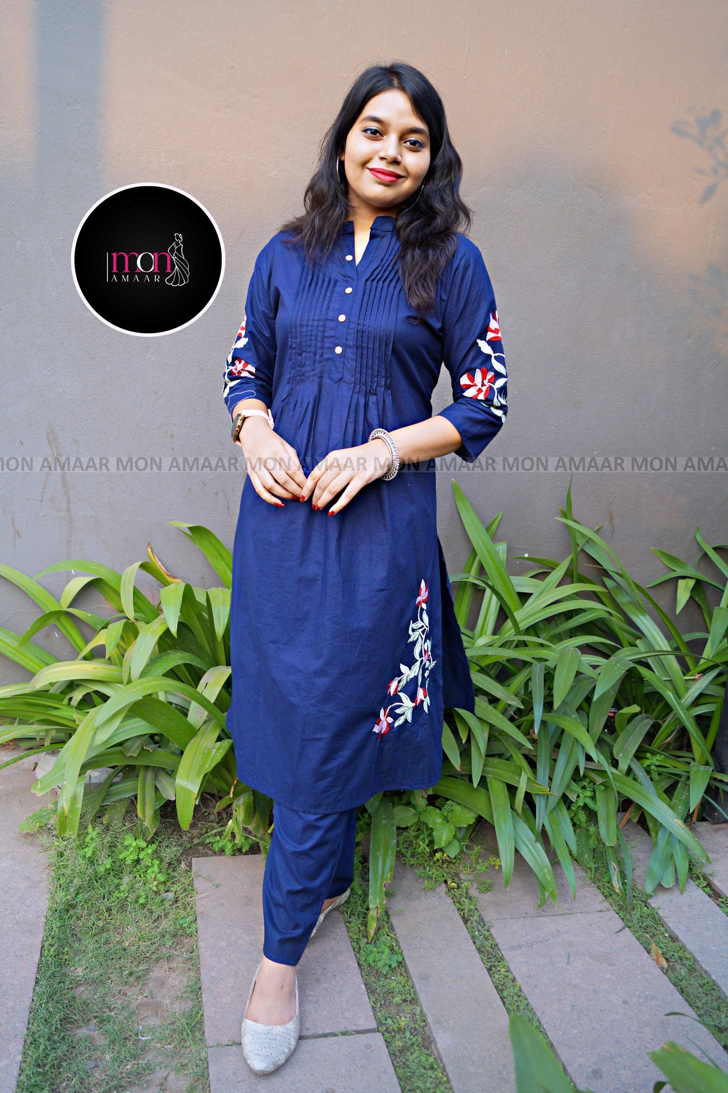 Diva In You- Embroidered kurti set