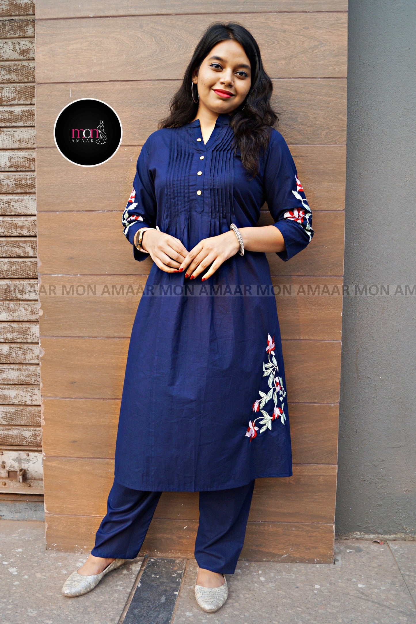 Diva In You- Embroidered kurti set