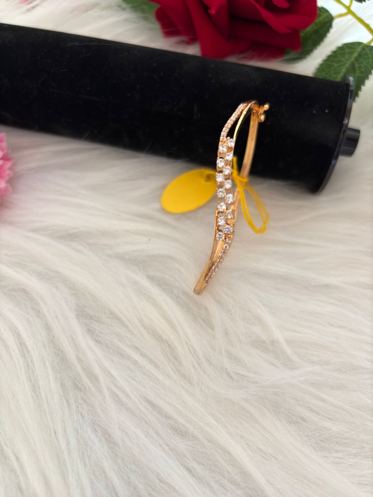 Rose Gold Openable Bracelet