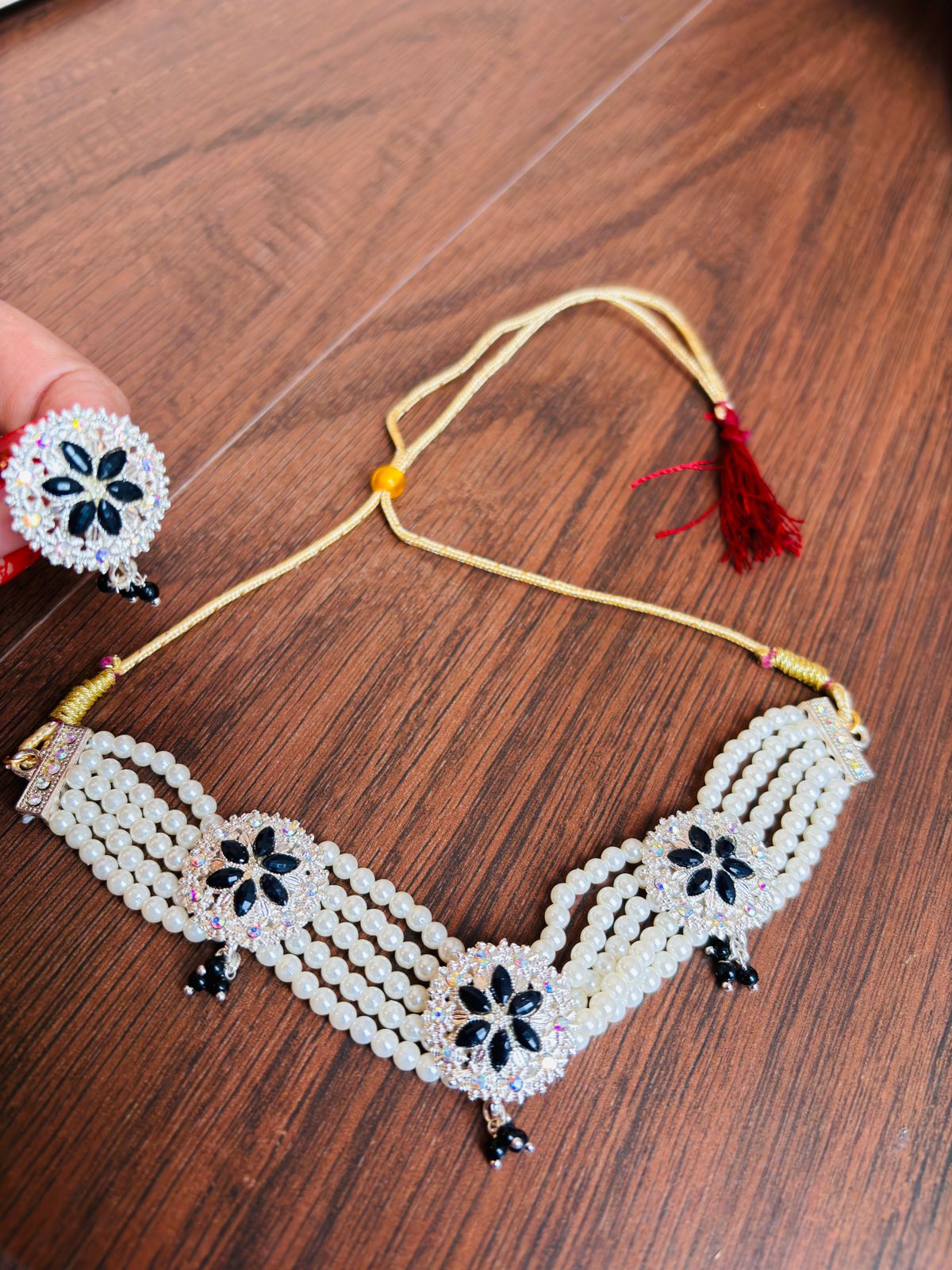 Shining Stunner - Chocker Set