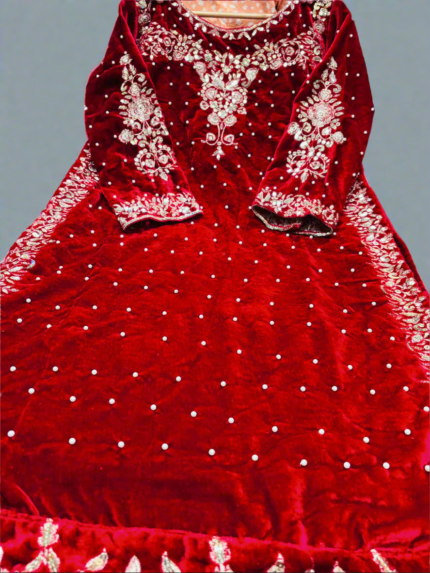 Sangini -Velvet Kurti Set