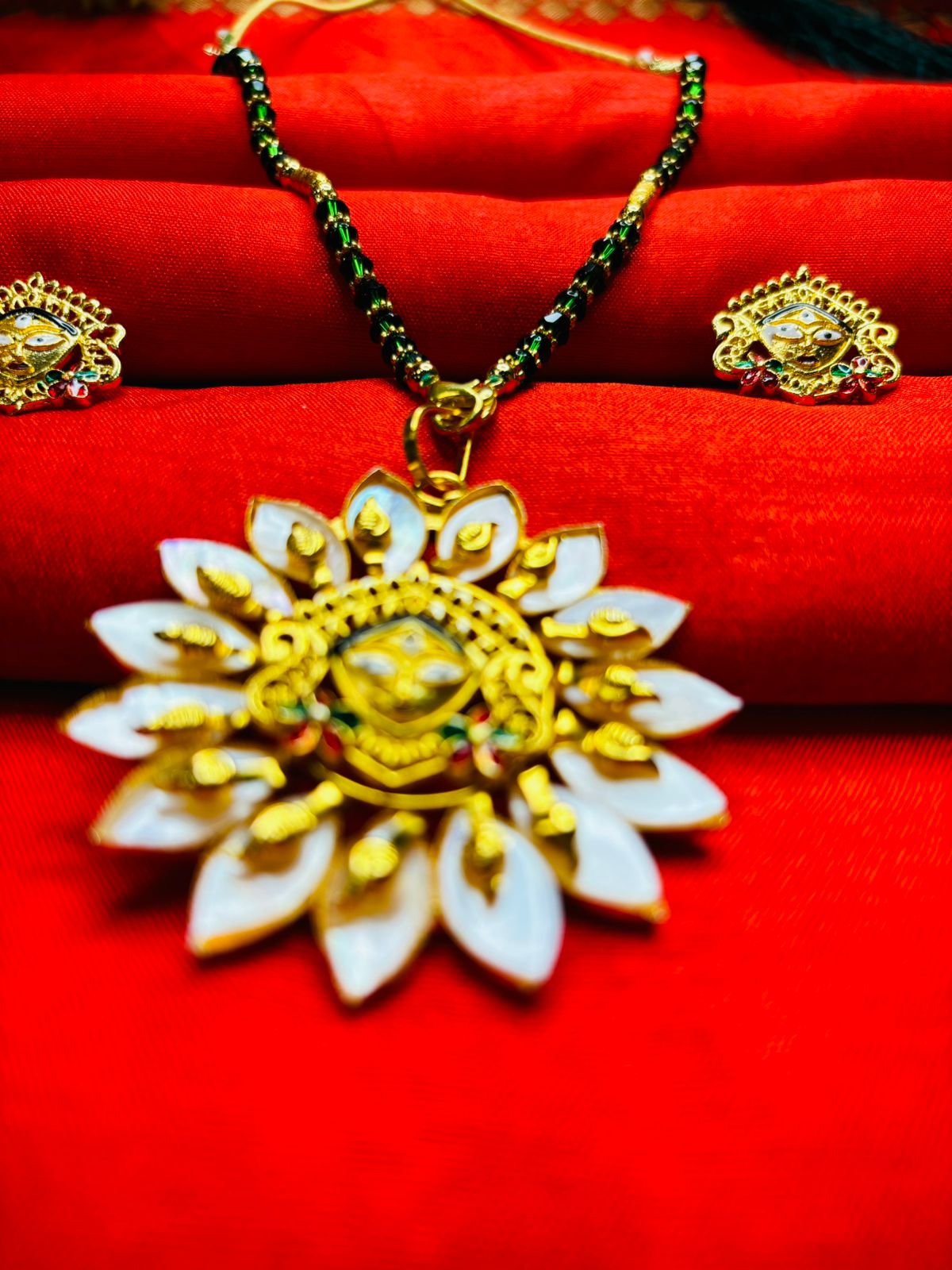 New Stylish Puja Special Jewellery(Sea Shell Design)