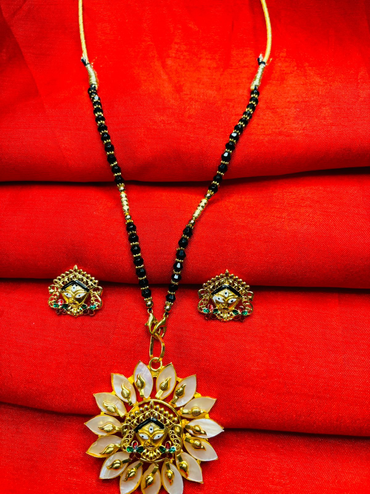 New Stylish Puja Special Jewellery(Sea Shell Design)