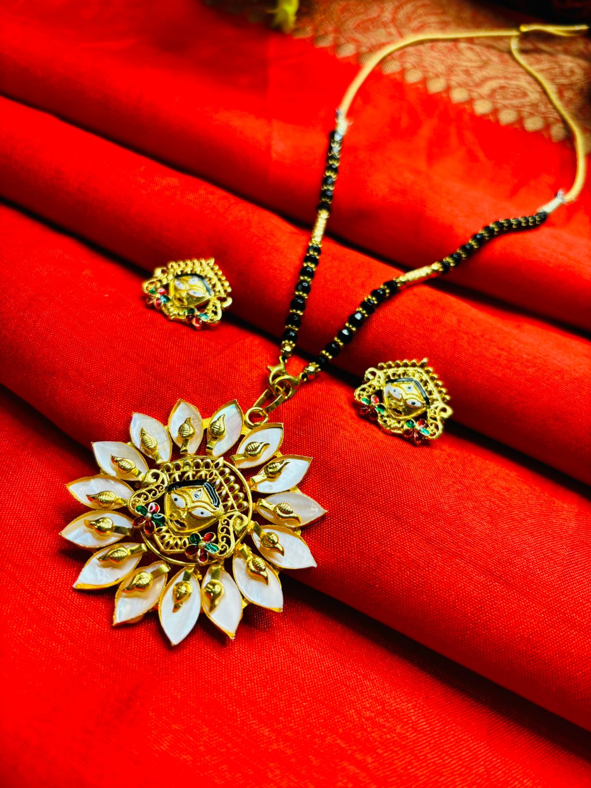 New Stylish Puja Special Jewellery(Sea Shell Design)