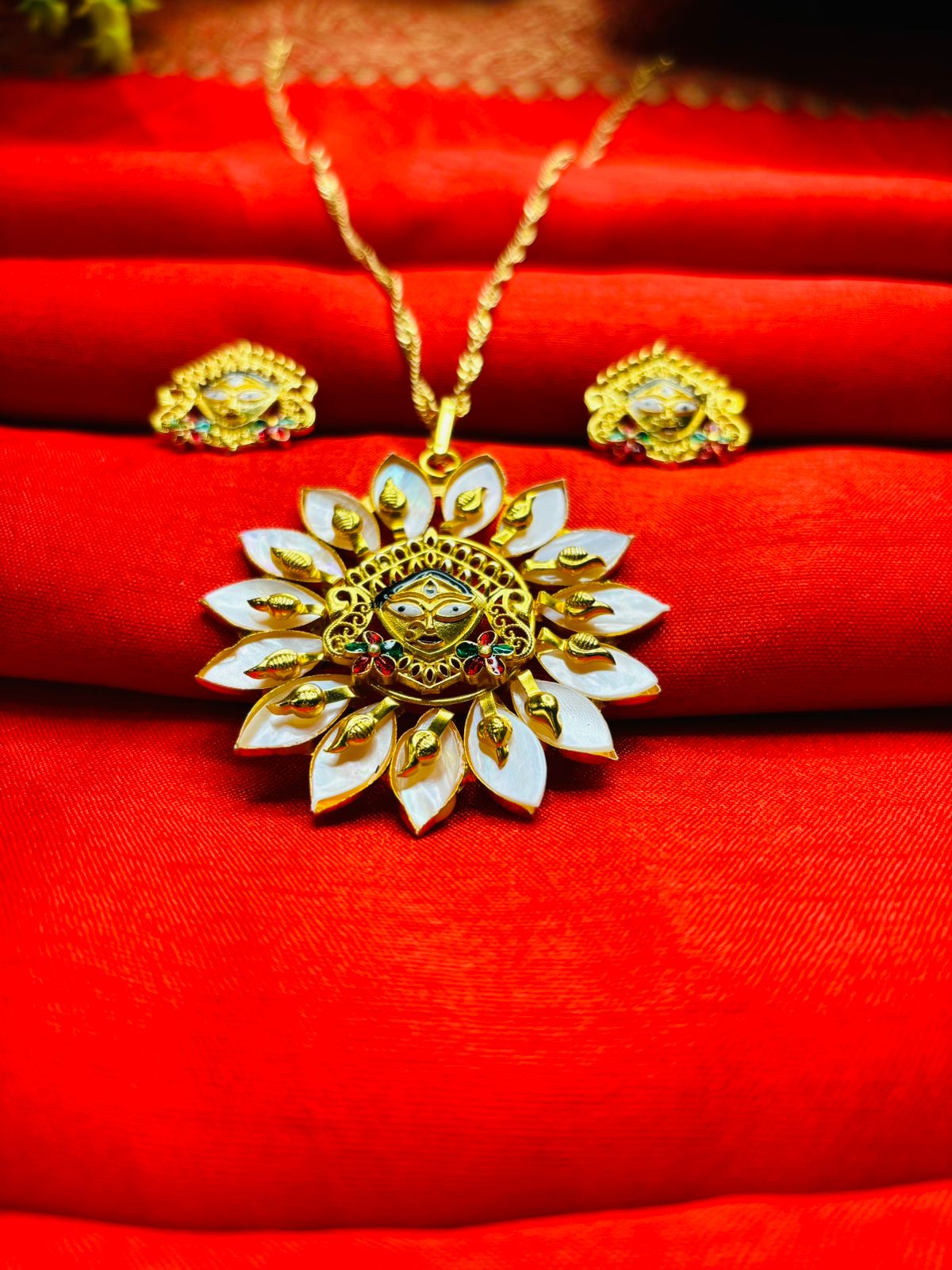 New Stylish Puja Special Jewellery(Sea Shell Design)