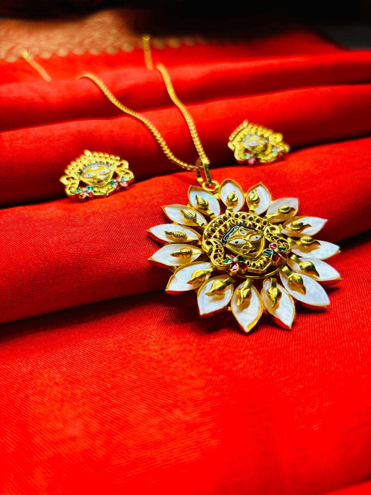 New Stylish Puja Special Jewellery(Sea Shell Design)