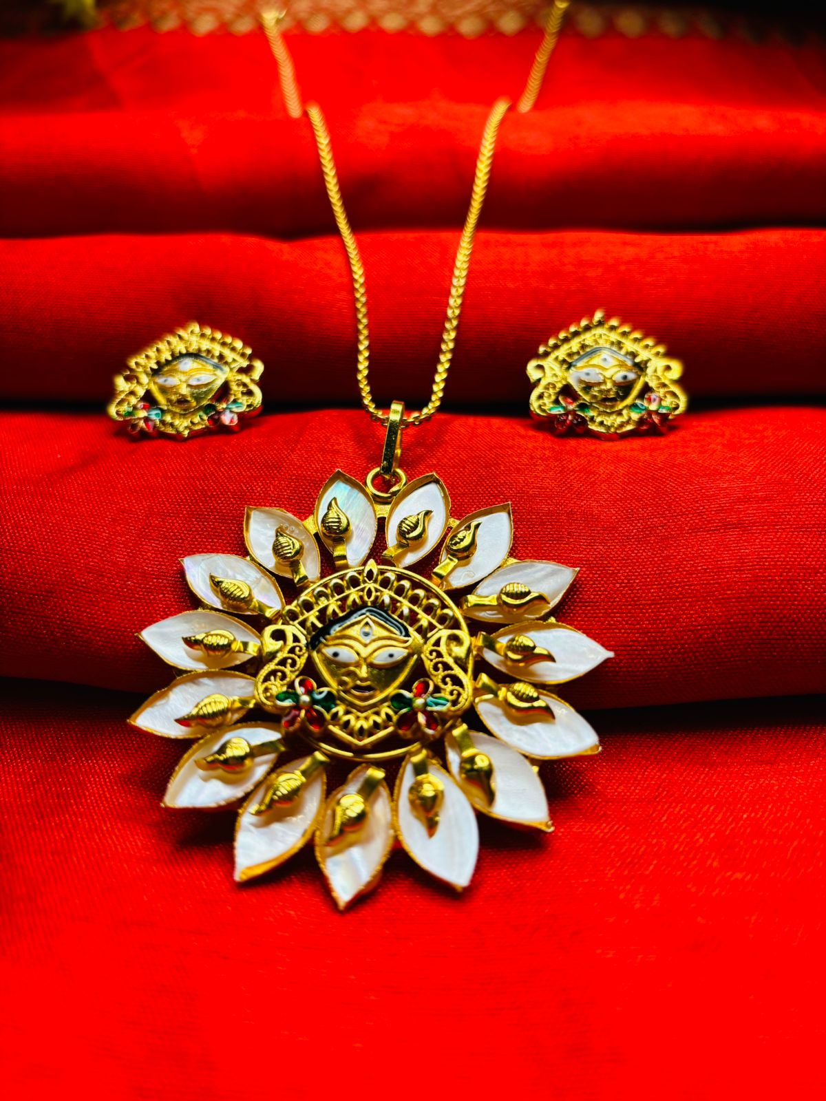 New Stylish Puja Special Jewellery(Sea Shell Design)