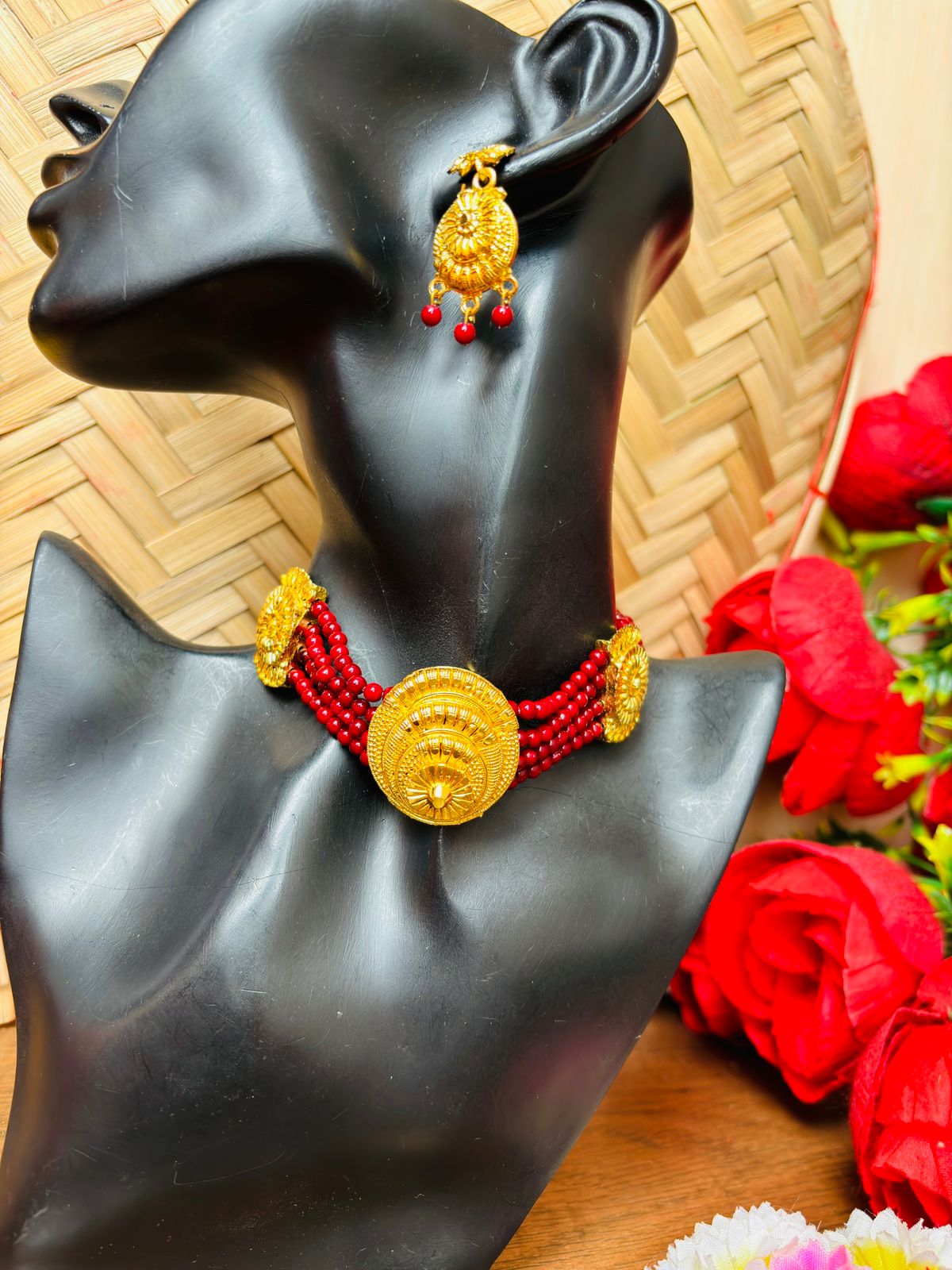 Glowing Gold Plated Checker Necklace Set