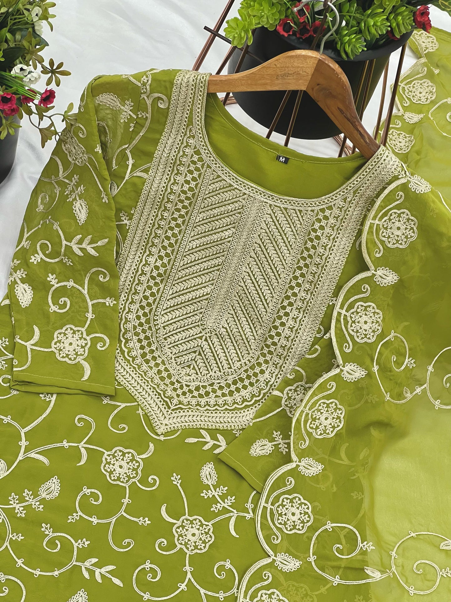 Magnificence light Georgette Sharara Set