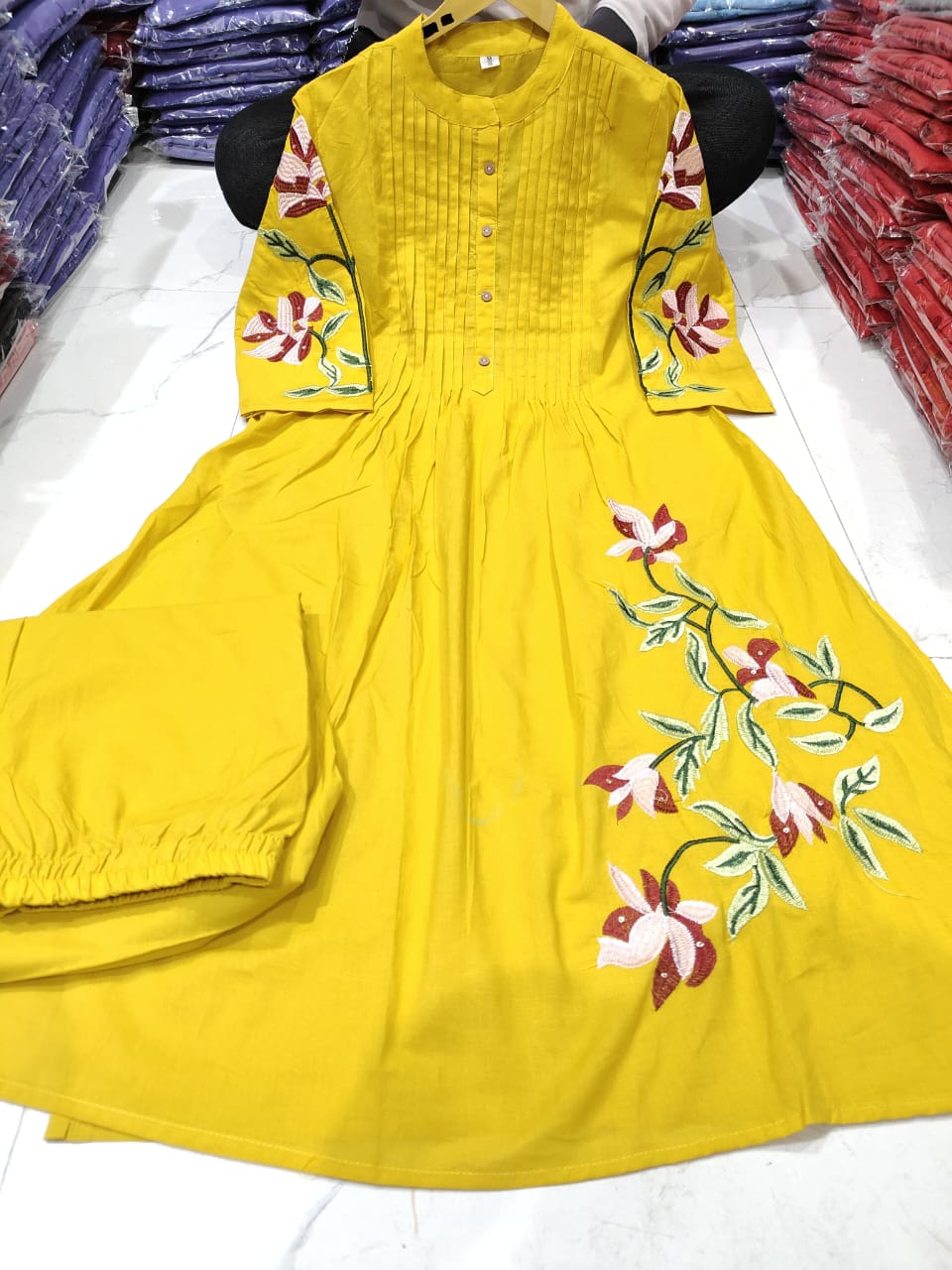 Dazzling Diva- Embroidered kurti set