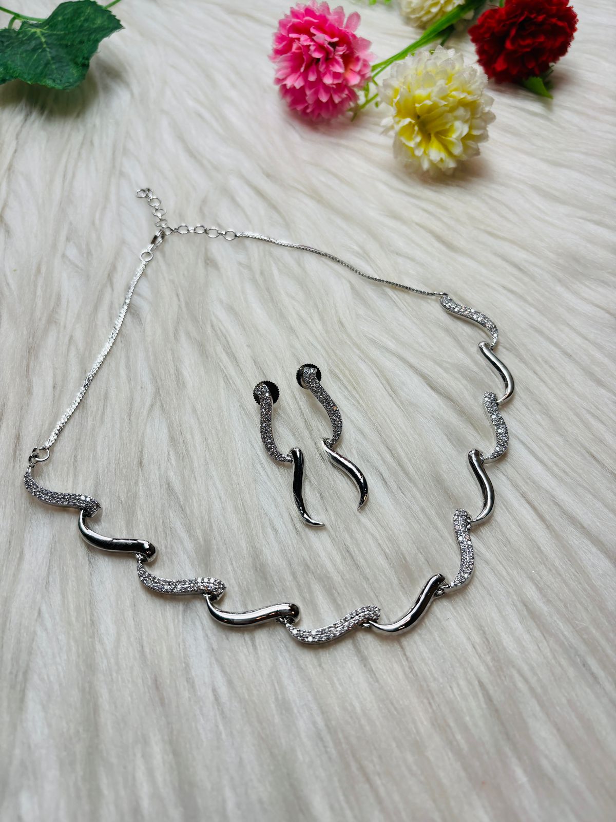 Luna Royale - Fancy Necklace Set