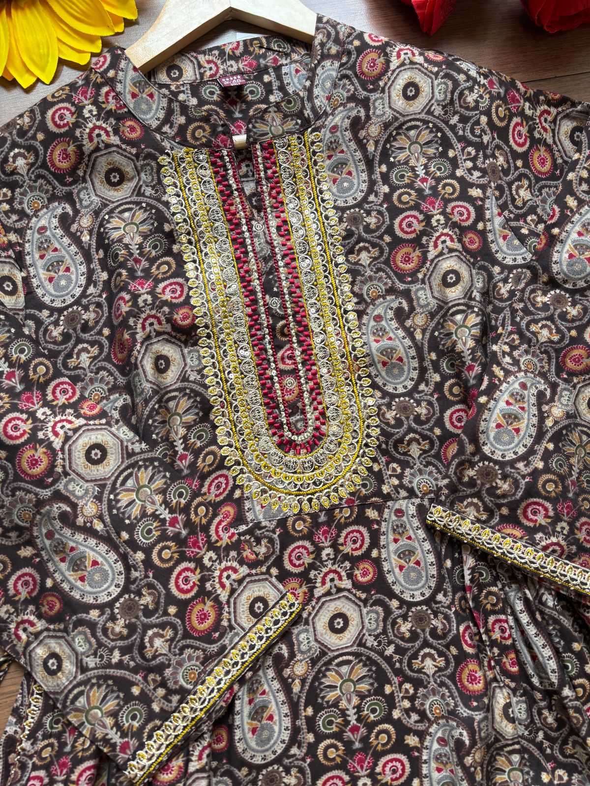 Paisley Fusion Printed Muslin Party Wear Kurti Set