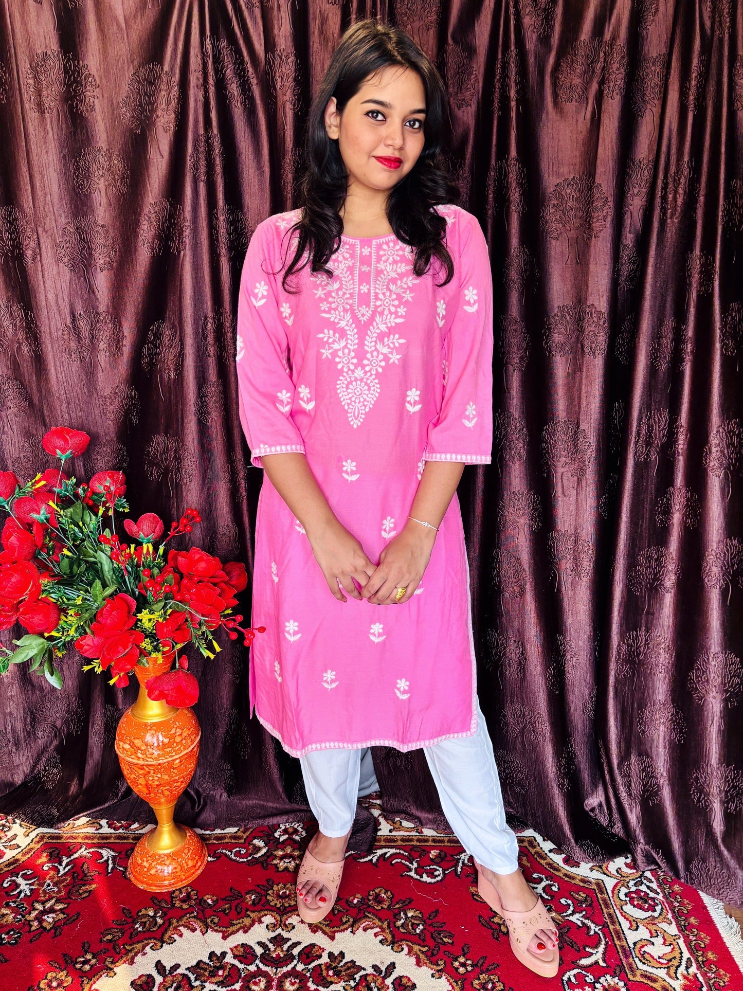Contrasting Color With Kurti Set