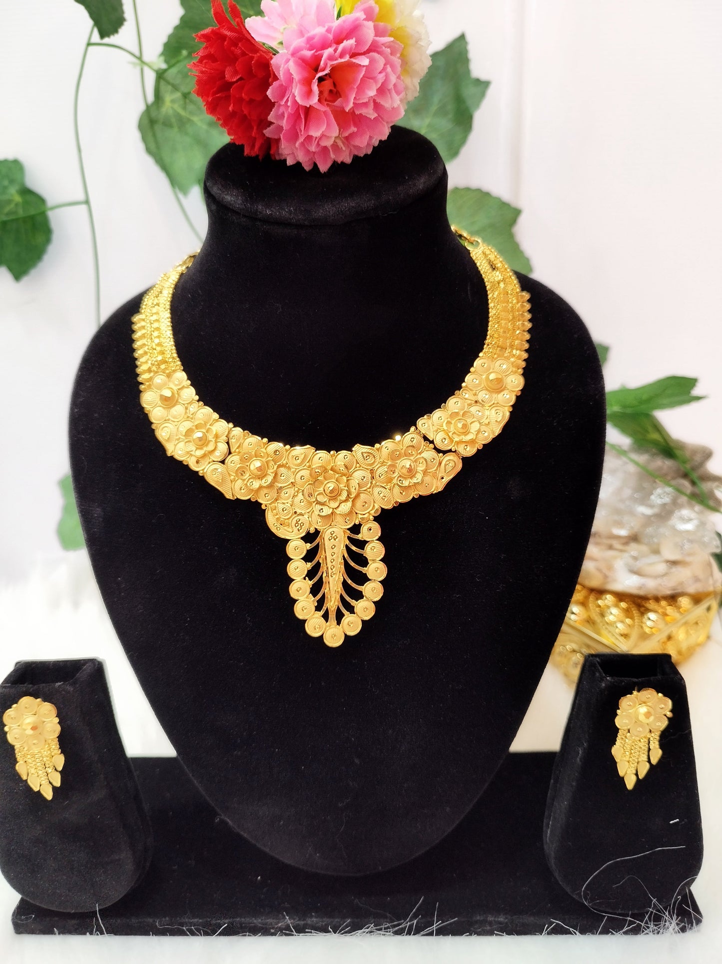 Perfect Fit(Gold Plated Necklace Set)