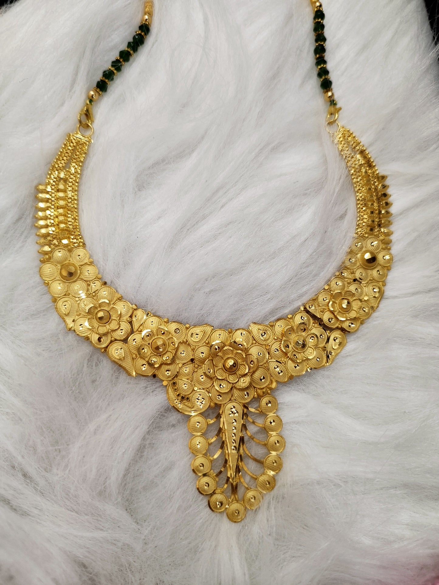 Perfect Fit(Gold Plated Necklace Set)