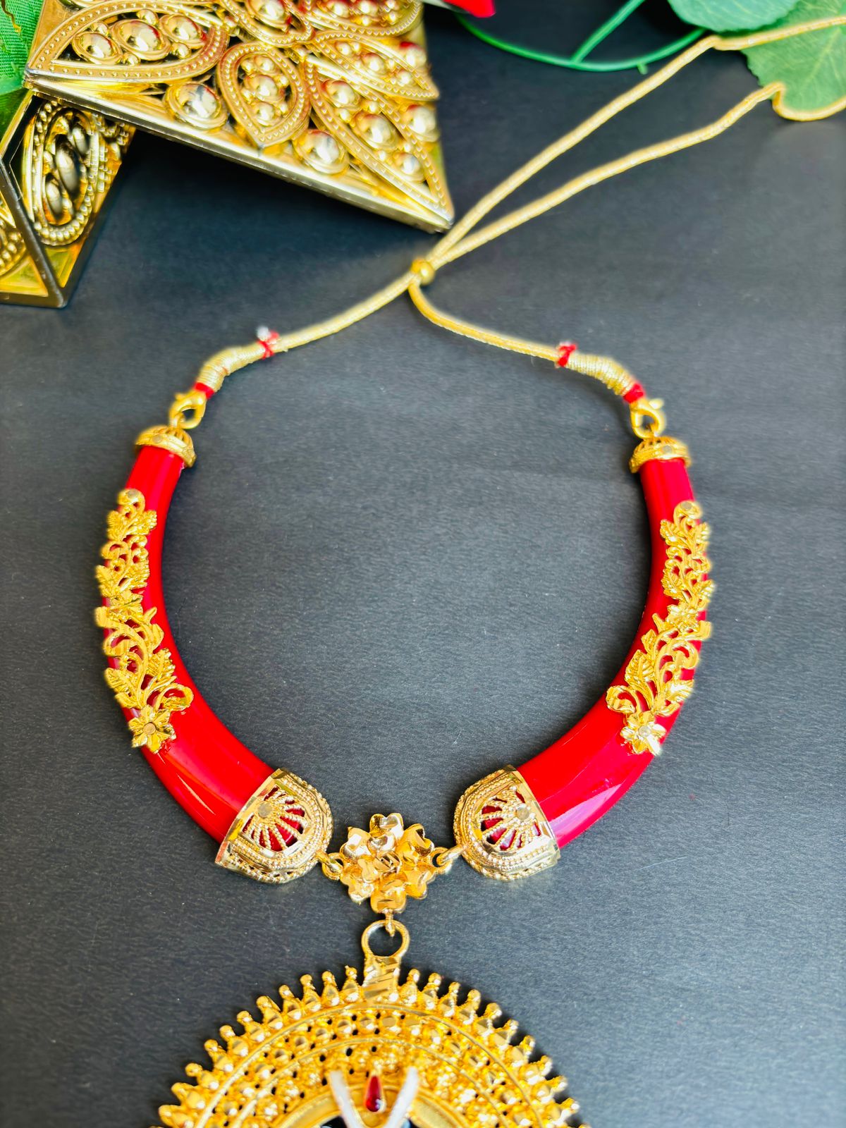 Purushottama -Necklace Set