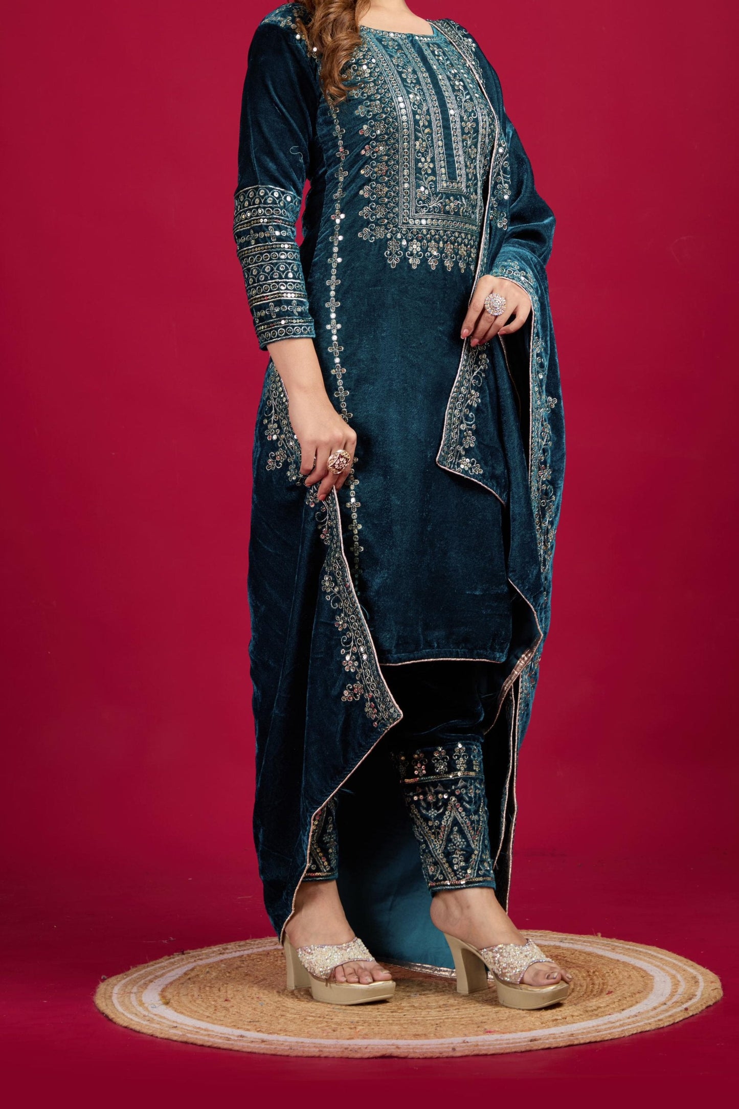 Pretty Stars Velvet Kurti Set