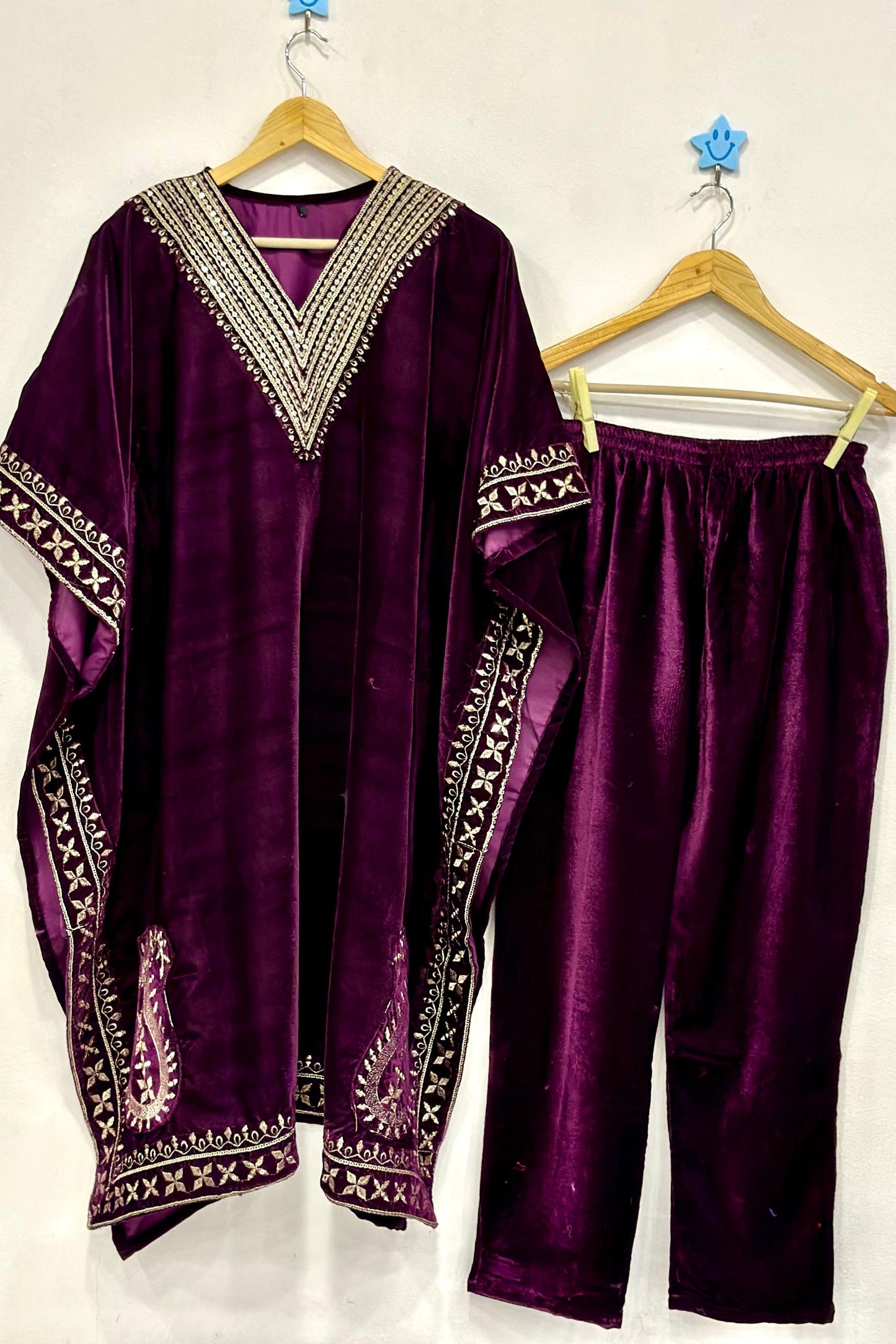 Suteki - A Pretty Velvet Kurti Set