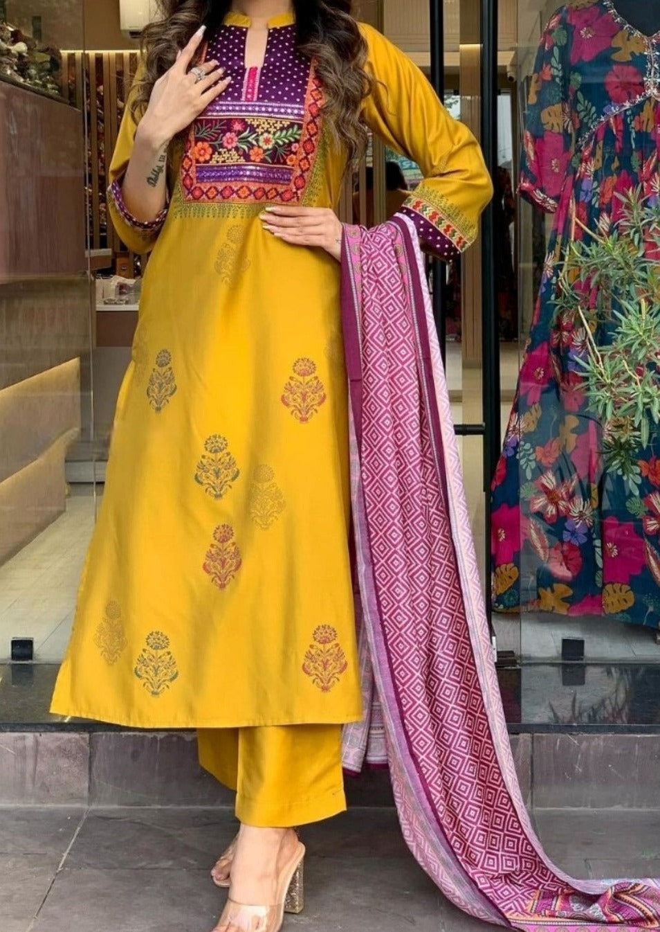 Jhumka Gira Re-  Kurti Set