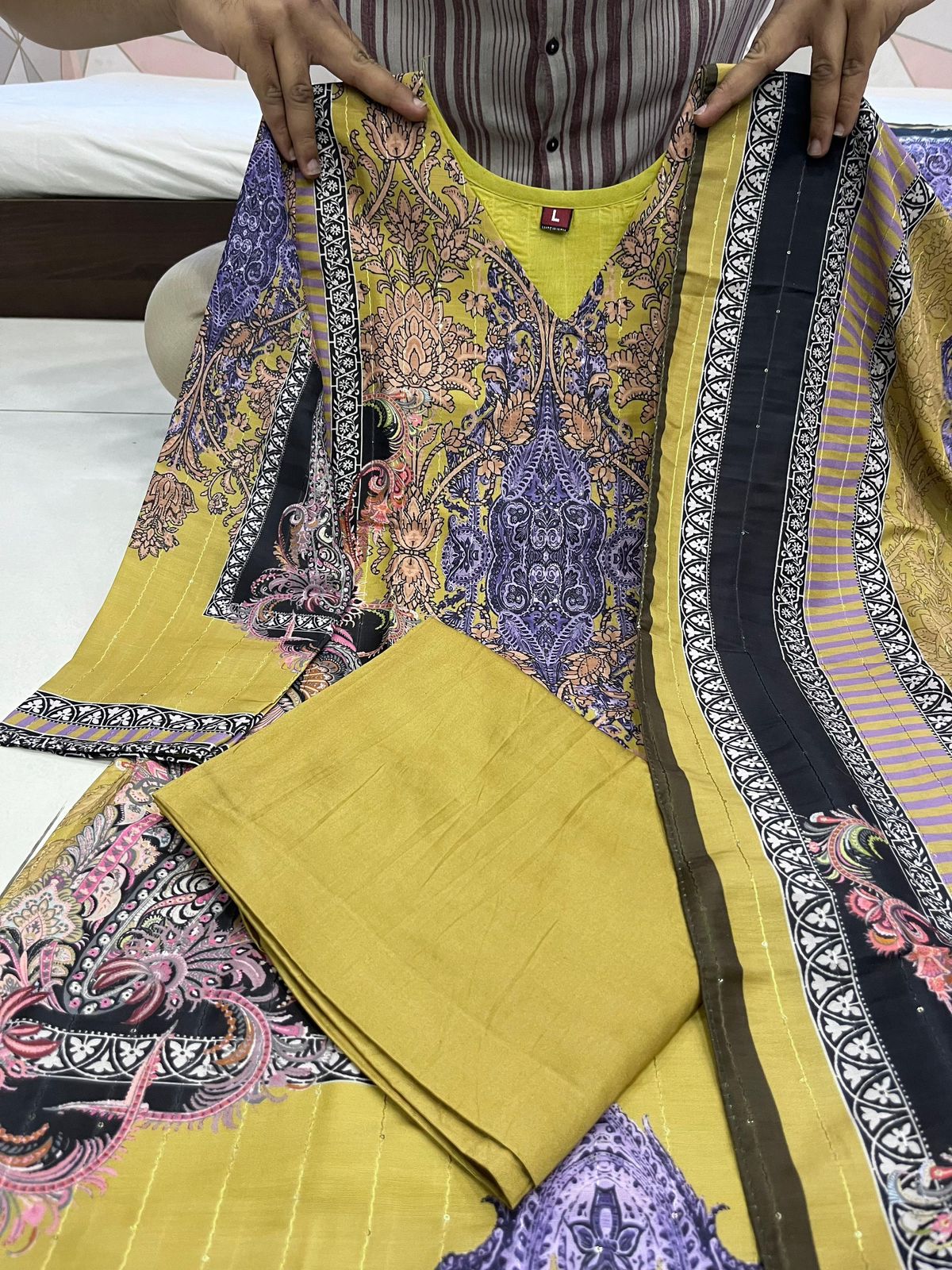 State Of The Art Pakistani Style Suit Set