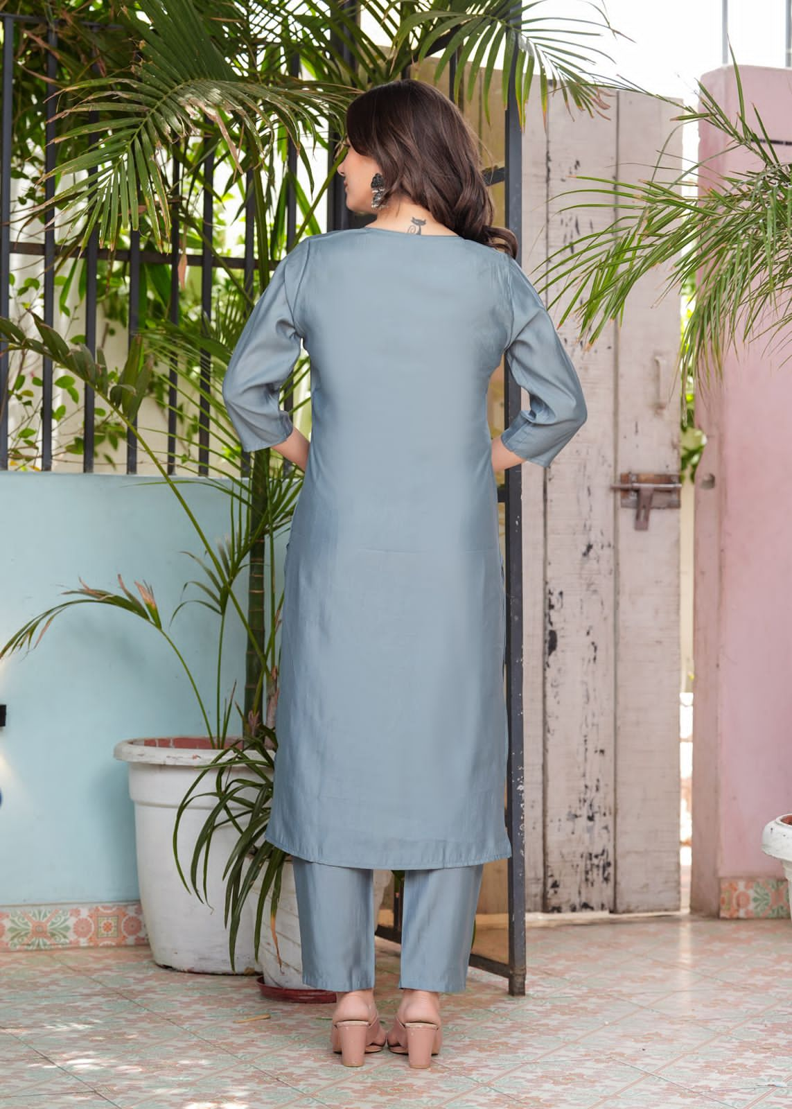 The only Traveler Silk Kurti Set