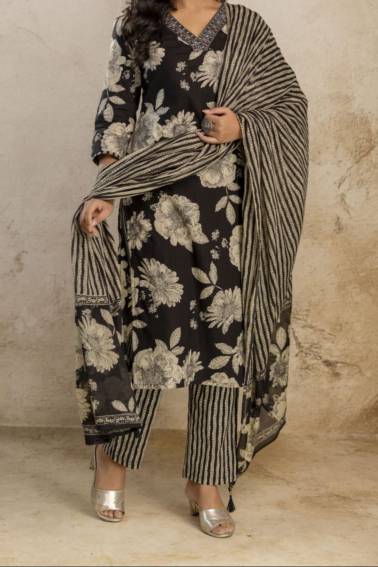 Neeli Baadal Cotton Kurti Set