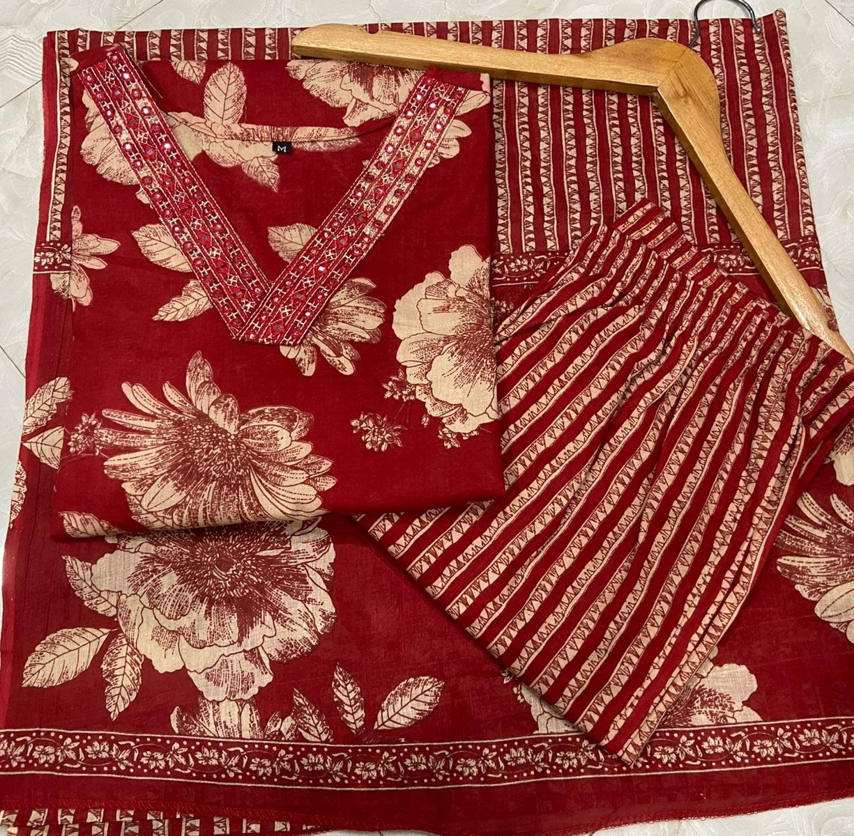 Neeli Baadal Cotton Kurti Set