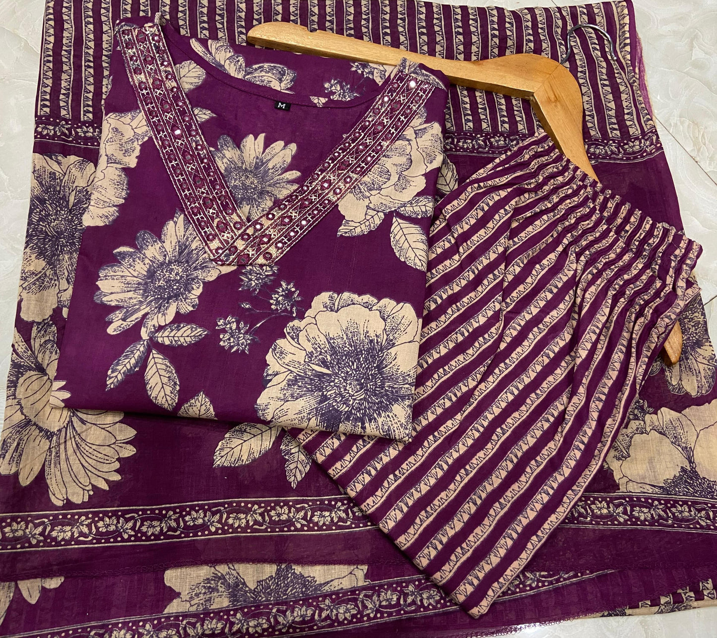 Neeli Baadal Cotton Kurti Set