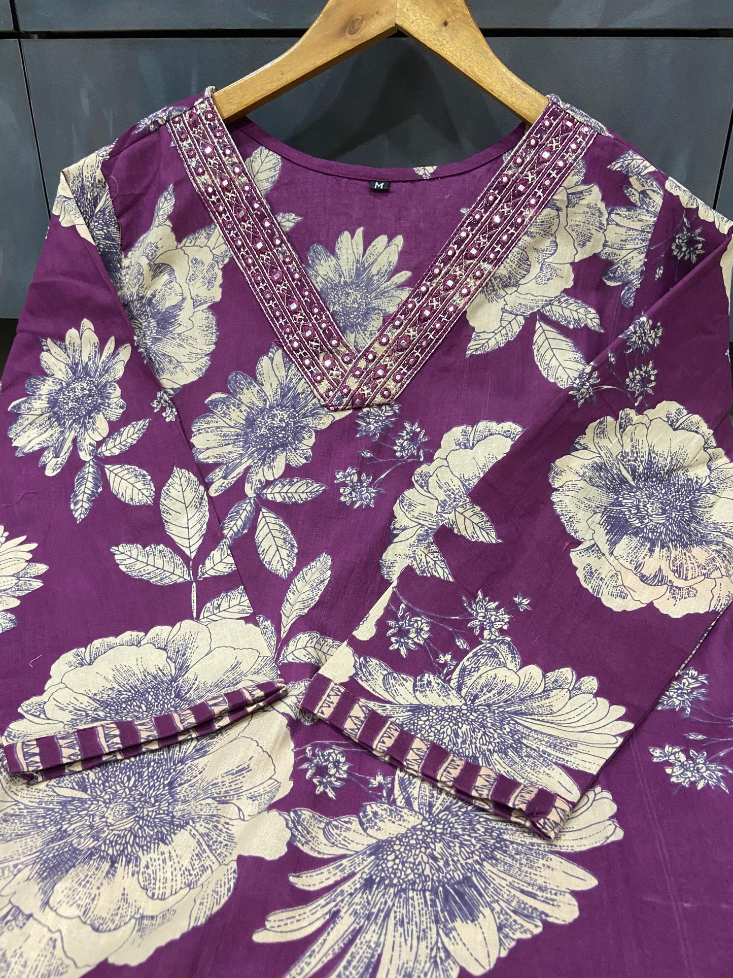 Neeli Baadal Cotton Kurti Set