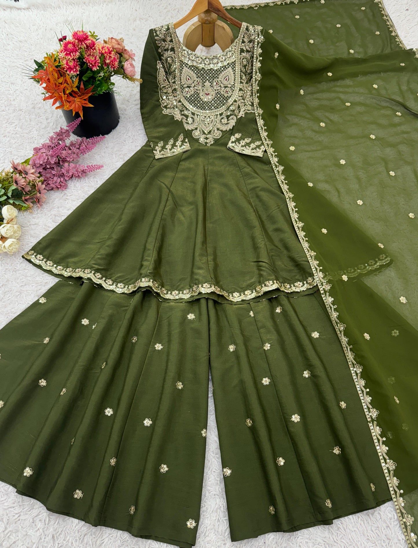 Hariyali Hues-Party Wear Suit Set