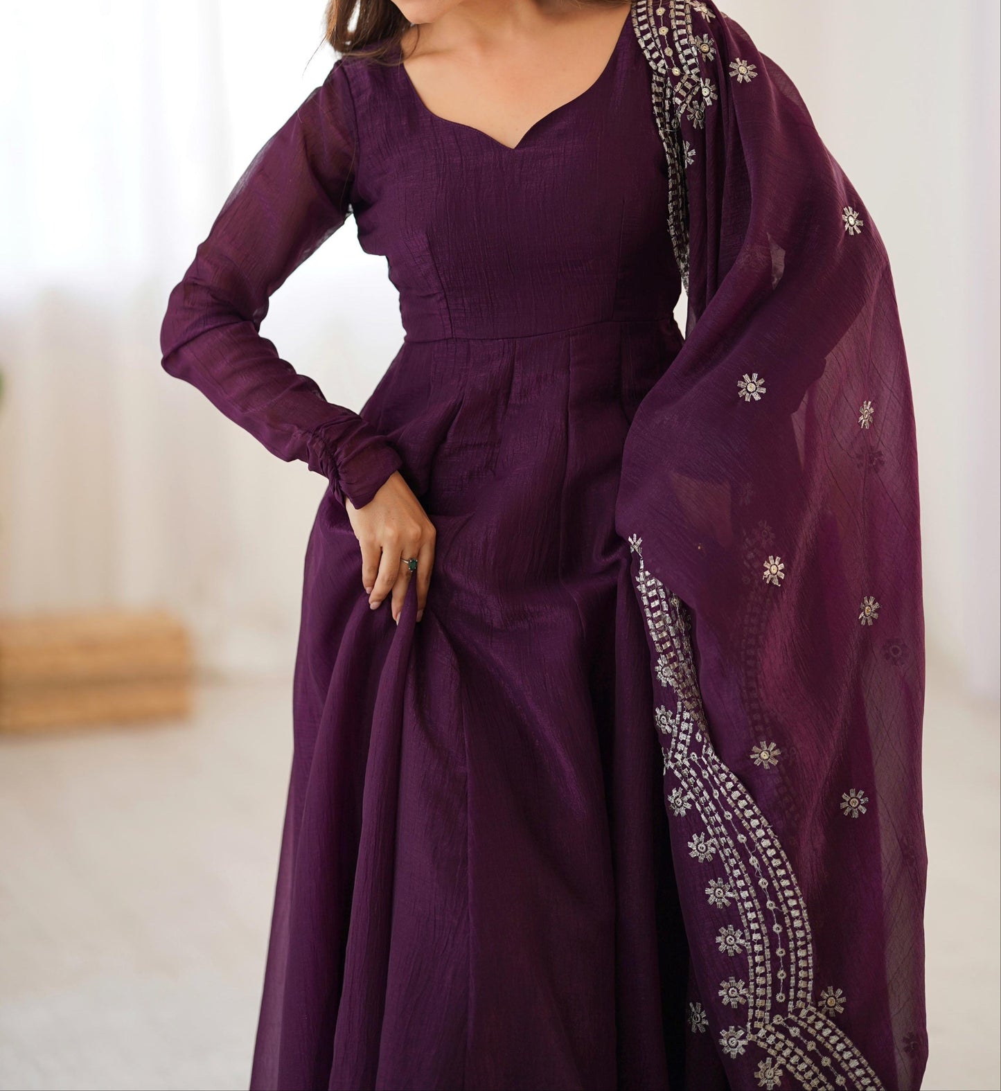 Aariza Allure Gown Set