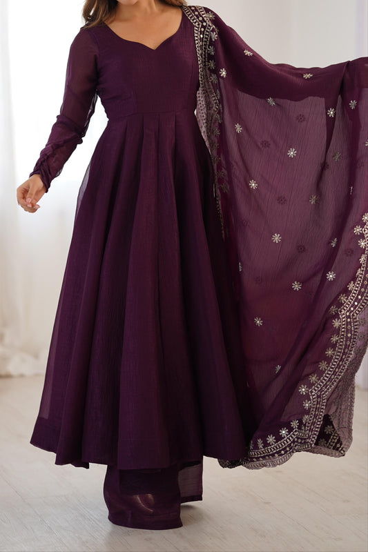 Aariza Allure Gown Set