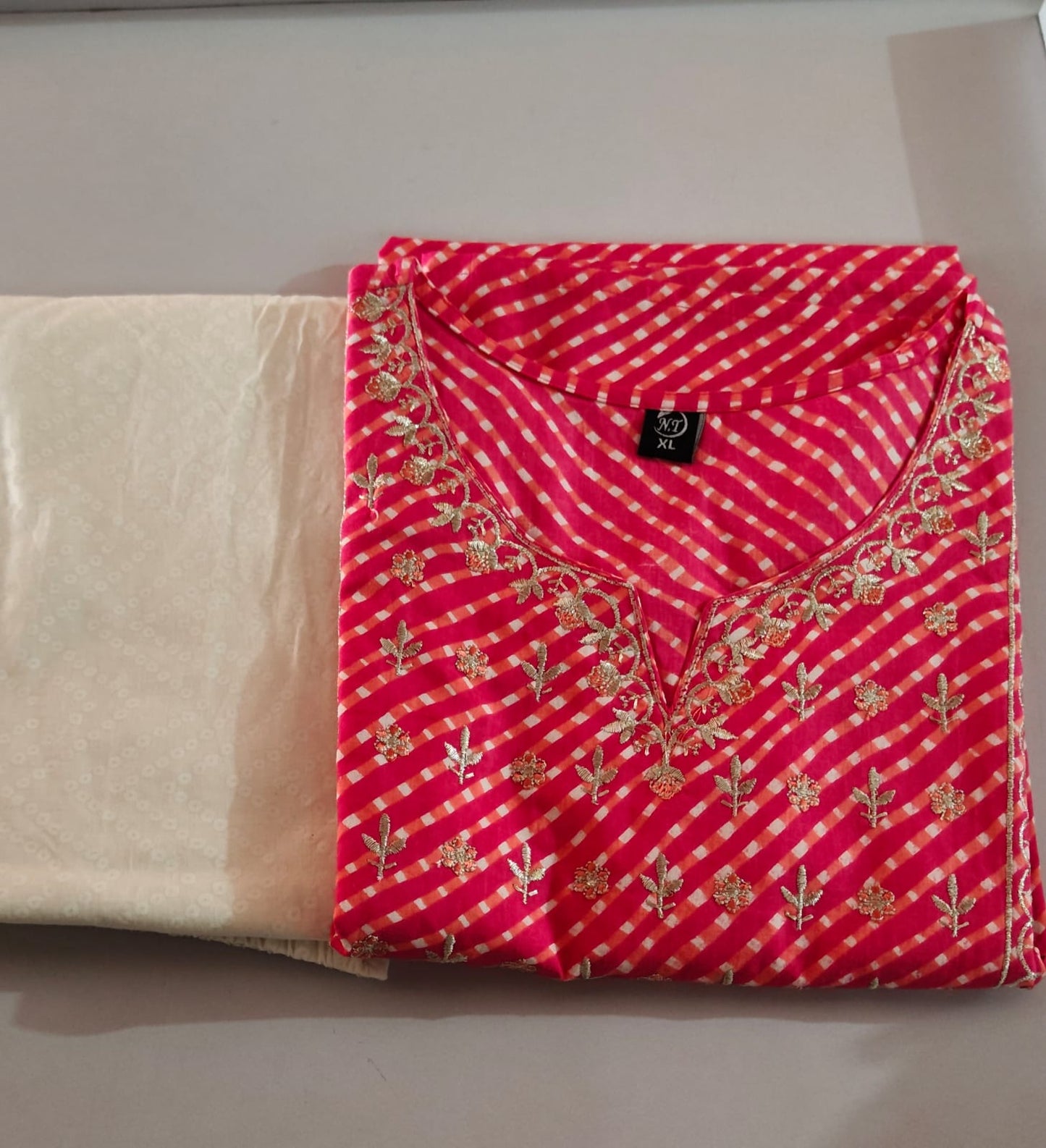 Gulabi Dots Cotton Kurti Set