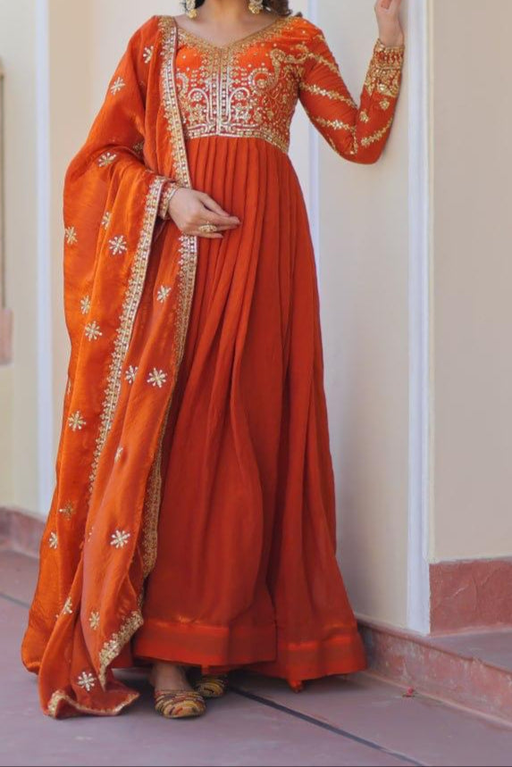 Dewdrop Bliss Fancy Silk Gown Set