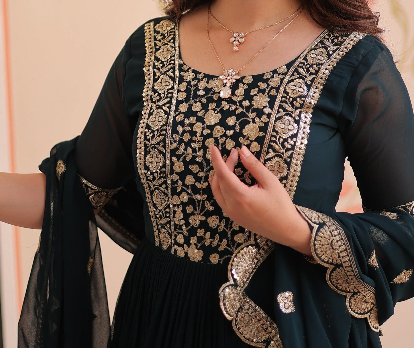 Illume Essence Fancy Silk Gown Set