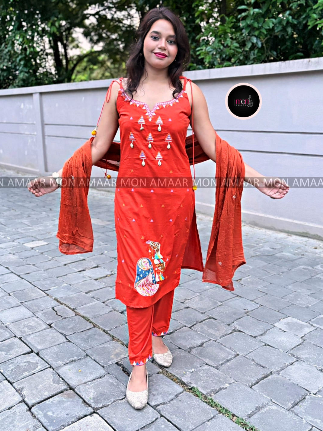 Queenly Aura - New Stylish Cotton Kurti Set