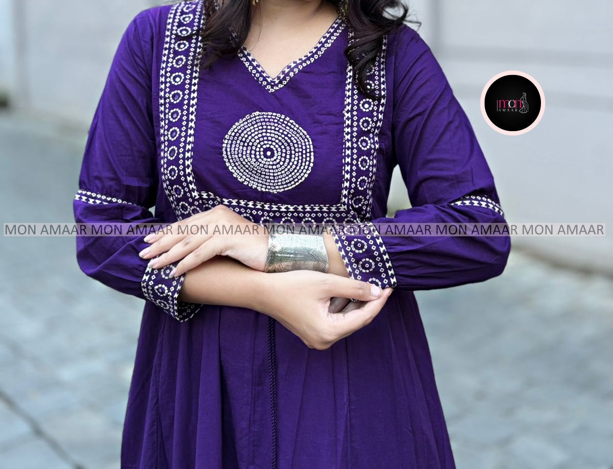 Frame Of Beauty- Cotton Kurti Set