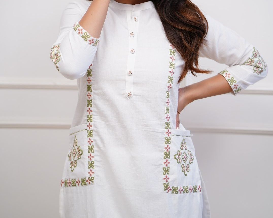 Own The Screen Cotton Kurti Set