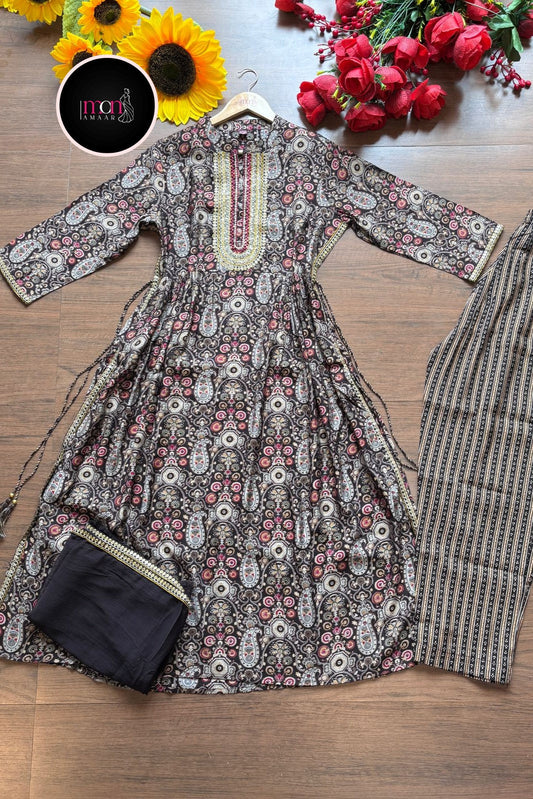 Paisley Fusion Printed Muslin Party Wear Kurti Set
