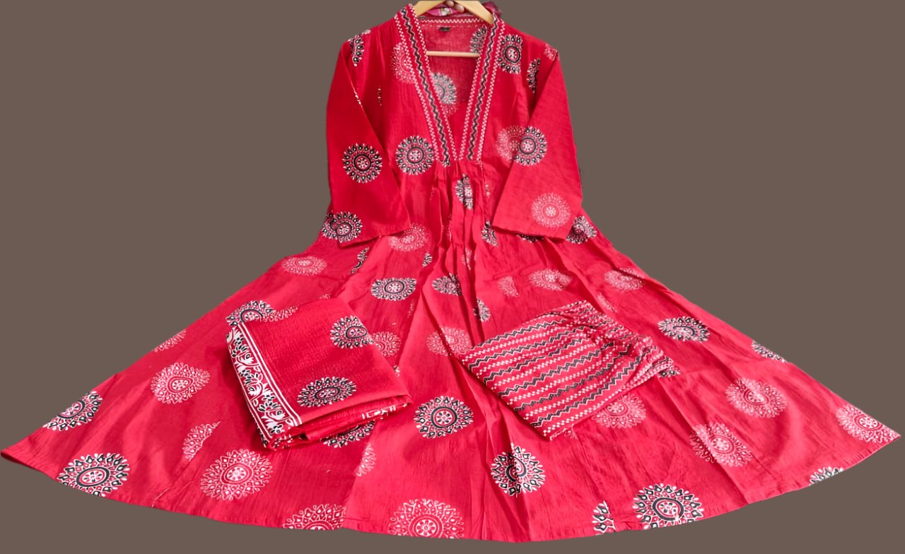 Love In Frame Cotton Kurti Set