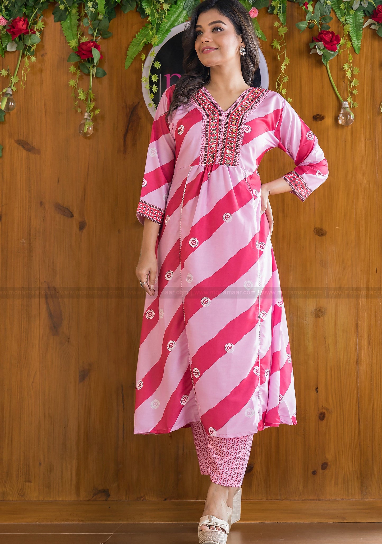 Rangoli Leheriya Jaipur Kurti Set