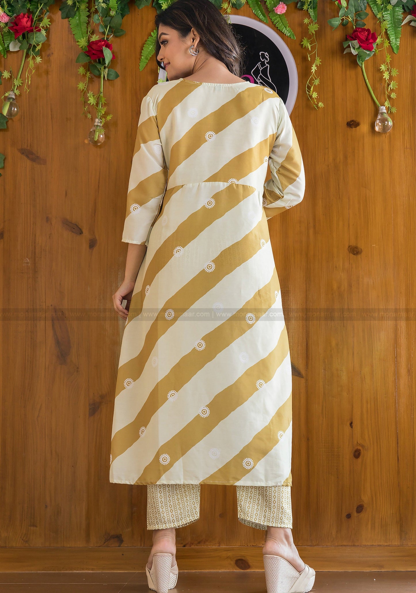 Rangoli Leheriya Jaipur Kurti Set