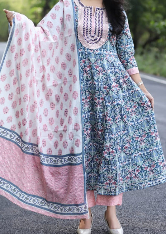 Rhetoric Anarkali style Kurti Set