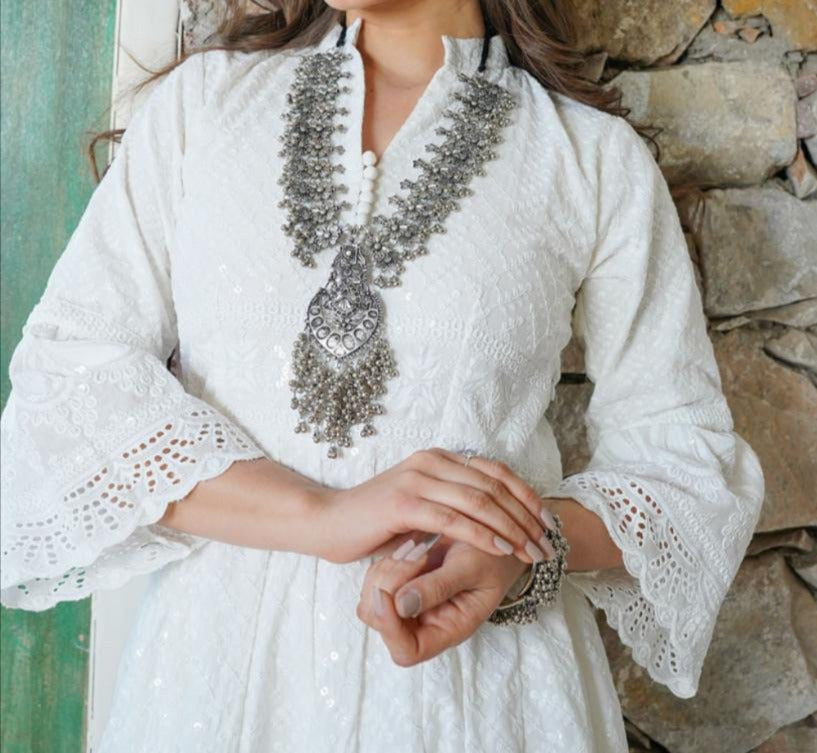 Daisy Love Chikankari Kurti Set