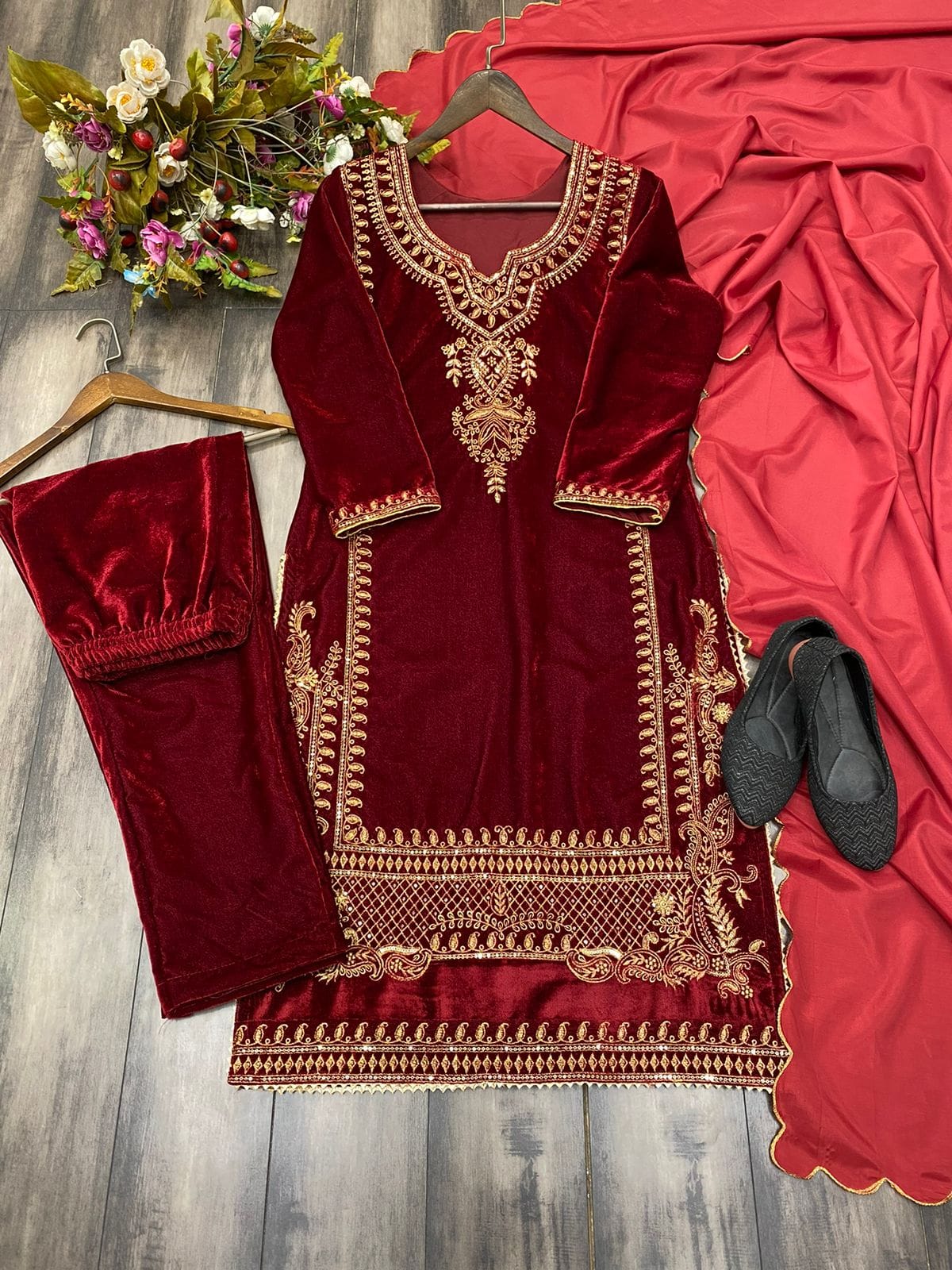 Extra Glitz Of Party- Designer Suit Set (Maroon)