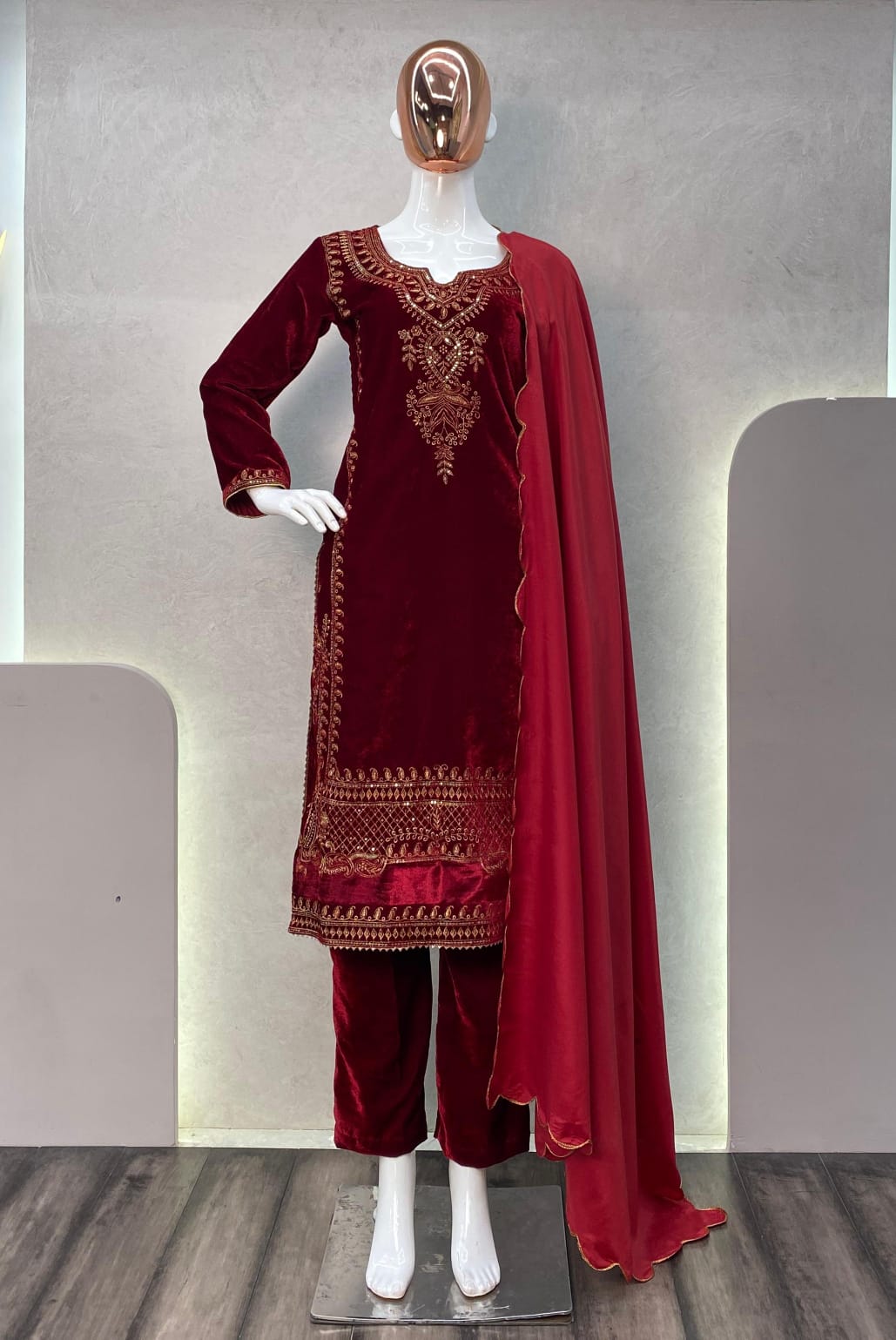 Extra Glitz Of Party- Designer Suit Set (Maroon)