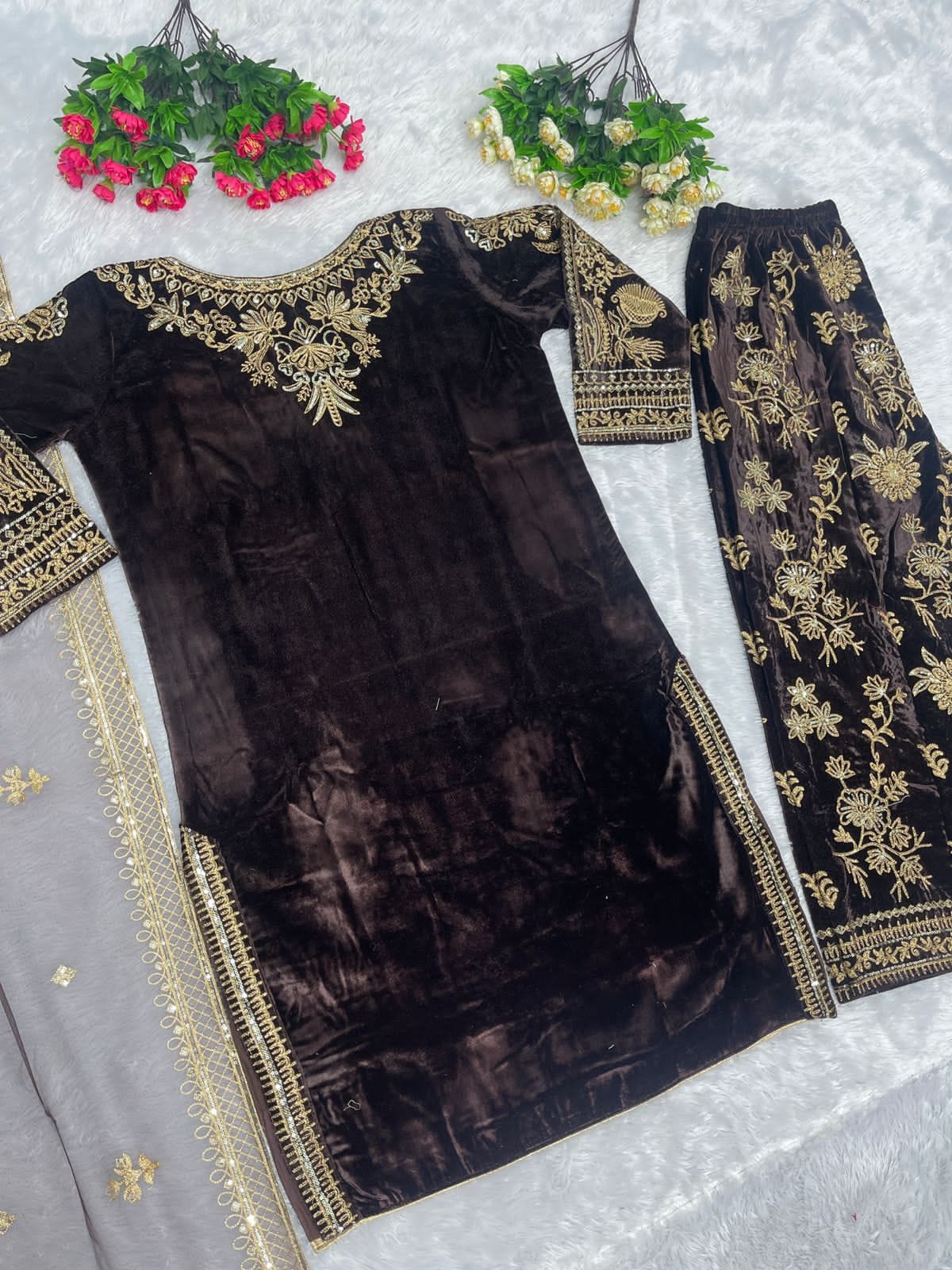 Mastani Special Viscose Velvet Kurti Set ( Coffee)