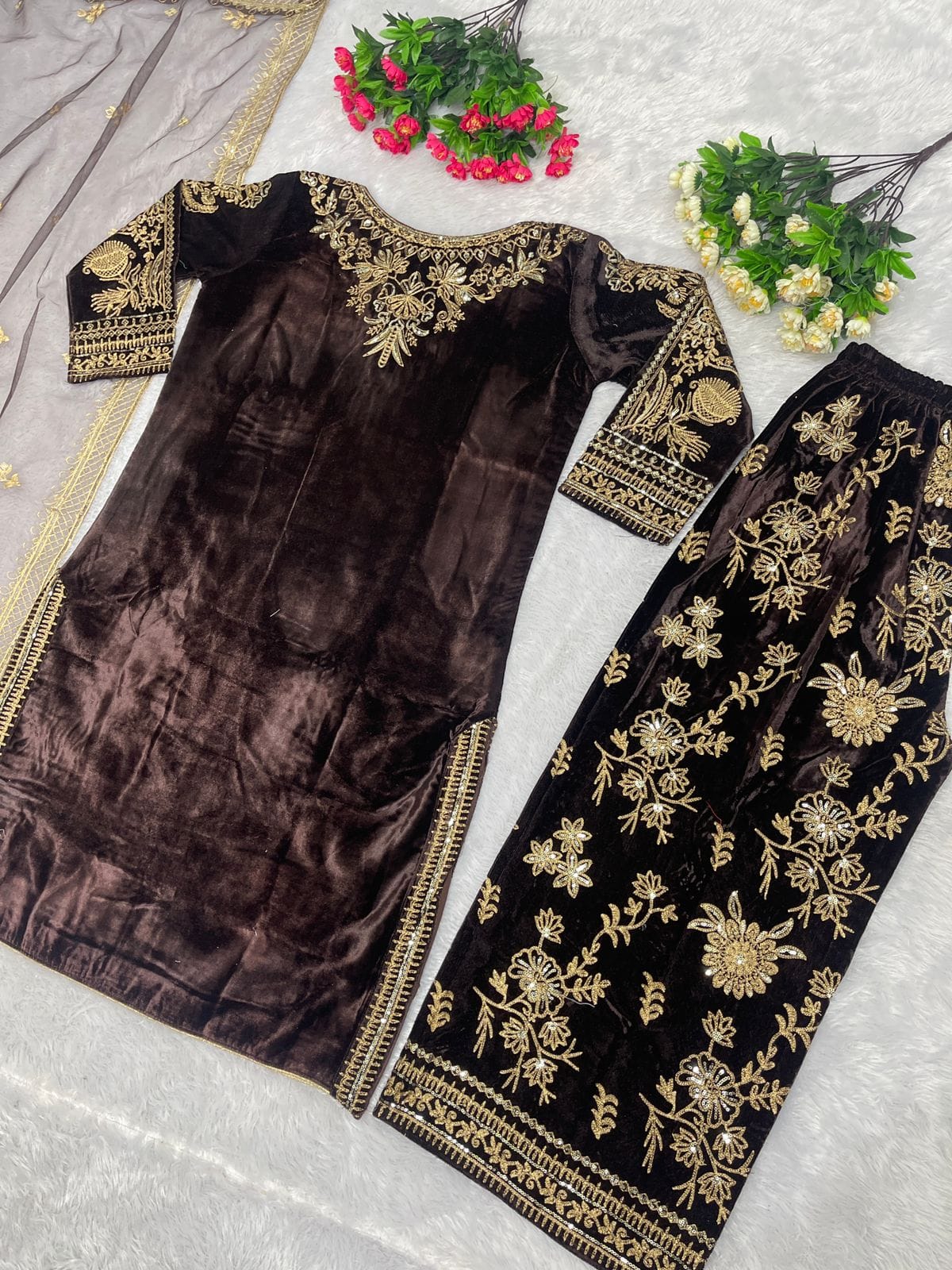 Mastani Special Viscose Velvet Kurti Set ( Coffee)